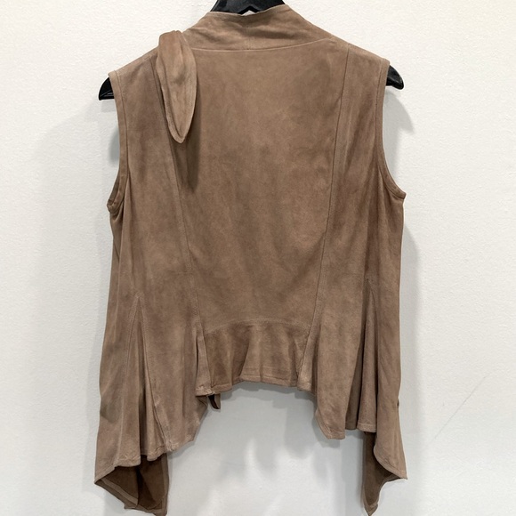 SOLD - Picture 3 of 9